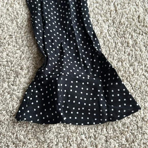 HM V-Neck Ruched Blouse - Picture 3 of 5